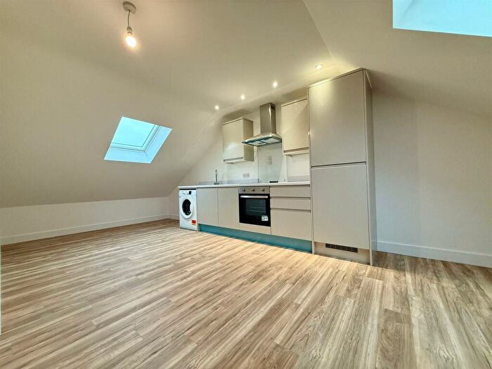 1 Bedroom Flat To Rent In Winterstoke Road, Bristol, BS3