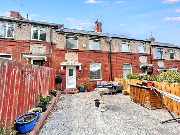 3 Bedroom Terraced House For Sale In Gardiner Square, Kibblesworth, Gateshead, NE11