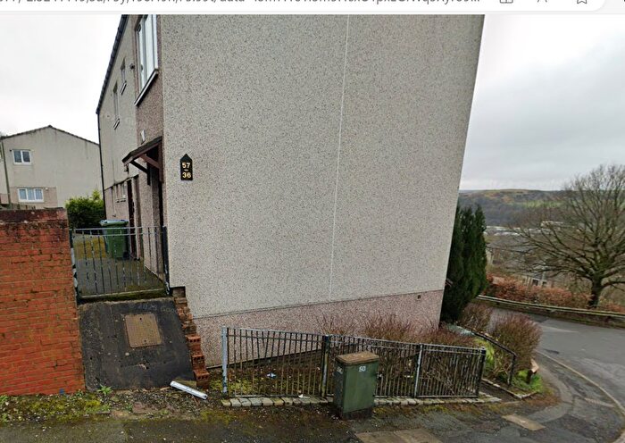 2 Bedroom Flat To Rent In West View, Rossendale (district Of), Lancashire, BB4