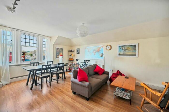 2 Bedroom Flat To Rent In Sydenham Road, London, SE26