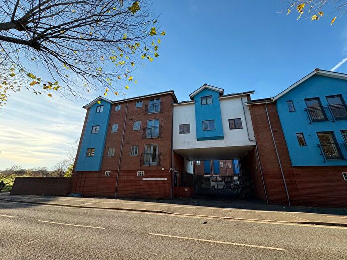 2 Bedroom Flat To Rent In Princess Alexandra Court, Exeter, EX4