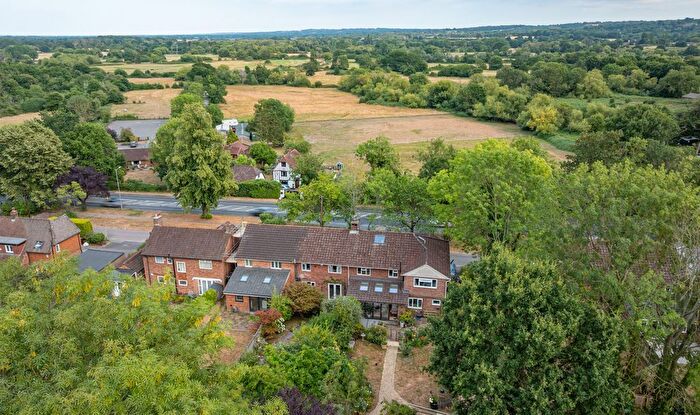 5 Bedroom Semi-Detached House For Sale In Hadlow Road, Tonbridge, TN9