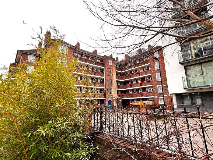 2 Bedroom Flat To Rent In Murray Grove, London, N1