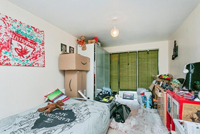 2 Bedroom Flat For Sale In Coleman House, Watling Street, Bletchley, Milton Keynes, MK2