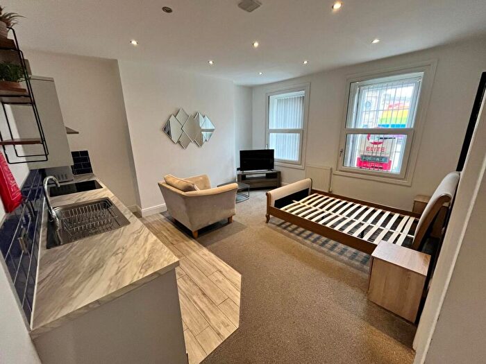 1 Bedroom Flat To Rent In Market Place, Doncaster, DN1