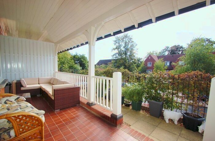 2 Bedroom Flat To Rent In Elvaston, Rectory Avenue, High Wycombe, HP13