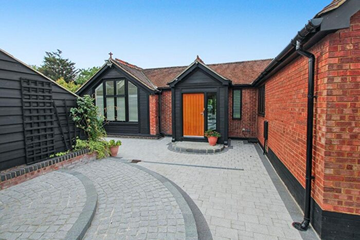 3 Bedroom Bungalow To Rent In The Chase, Wickford, Essex, SS12