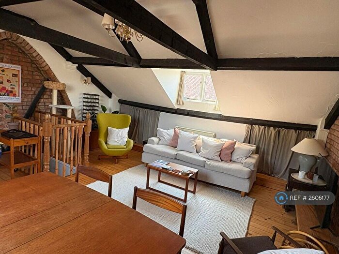 2 Bedroom Flat To Rent In Clarendon Street, Leamington Spa, CV32