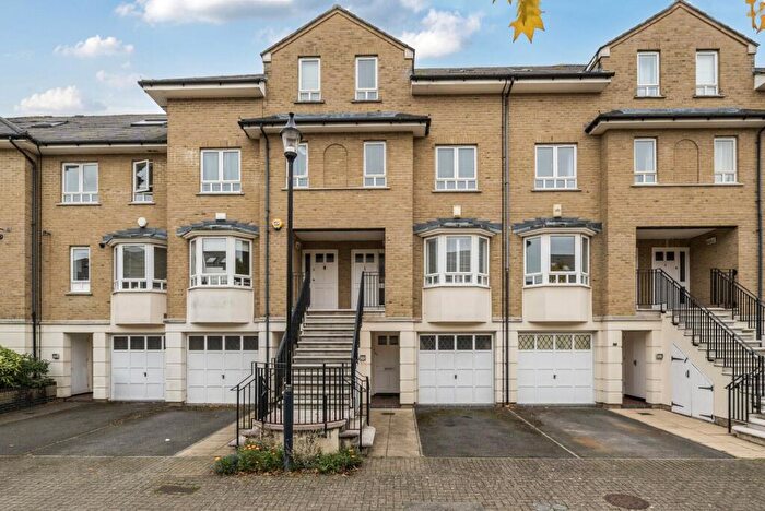 4 Bedroom Terraced House For Sale In May Bate Avenue, Kingston Upon Thames, KT2