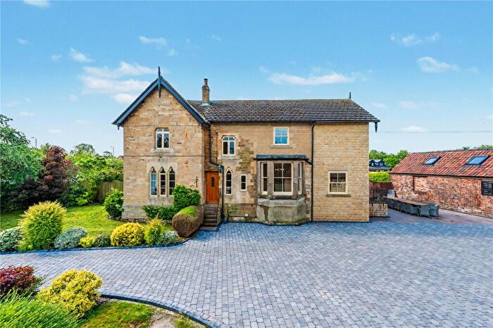 4 Bedroom Equestrian Facility For Sale In Railway Houses, Sandwath Lane, Church Fenton, Tadcaster, North Yorkshire, LS24