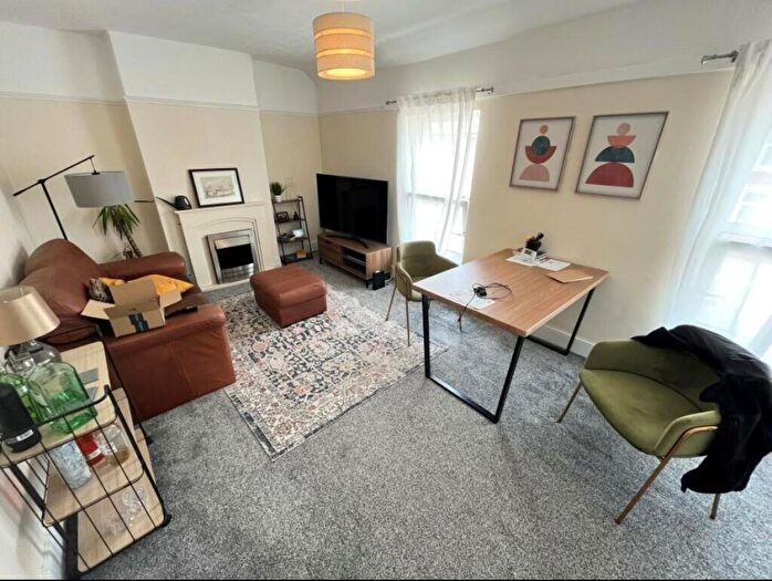 2 Bedroom House To Rent In Caerphilly Road, Cardiff, CF14