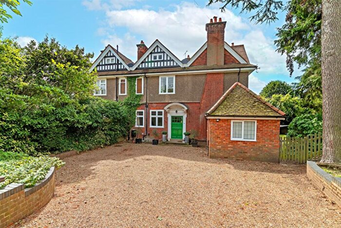 4 Bedroom Semi Detached House To Rent In Avenue Road, St. Albans, AL1