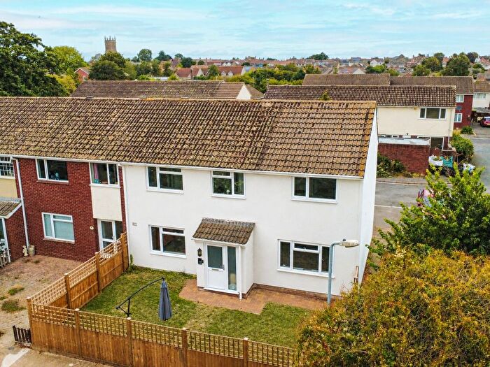 4 Bedroom End Of Terrace House For Sale In Rogers Close, North Petherton, Bridgwater, Somerset, TA6