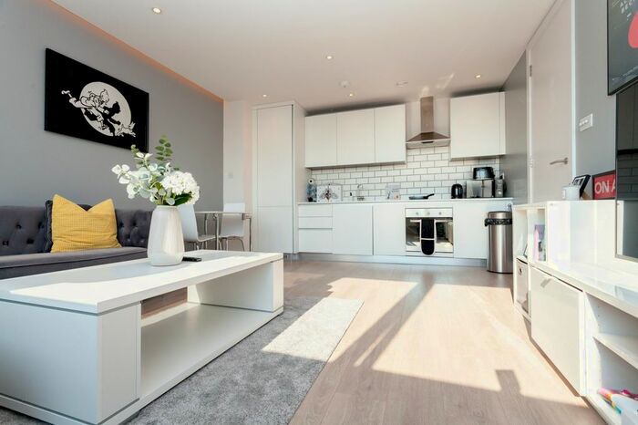 1 Bedroom Flat To Rent In Cambridge House, Mayes Road, London, N22