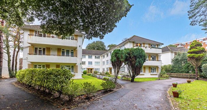 3 Bedroom Apartment To Rent In Manor Road, Bournemouth, BH1