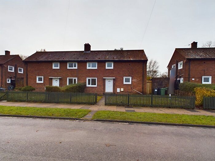 3 Bedroom Semi-Detached House To Rent In Lingfield Close, Darlington, DL1