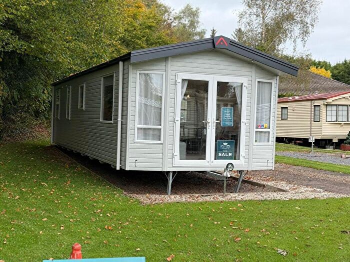 2 Bedroom Lodge For Sale In , Newcastle Emlyn, SA38