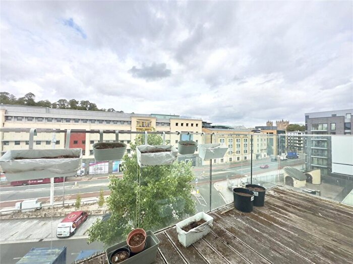 2 Bedroom Apartment To Rent In Millennium Promenade, Invicta, BS1