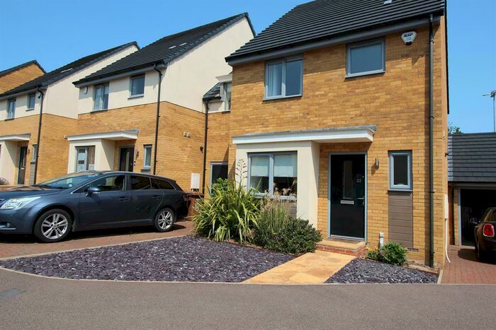 3 Bedroom Link Detached House To Rent In Brimstone Drive, Stevenage, SG1