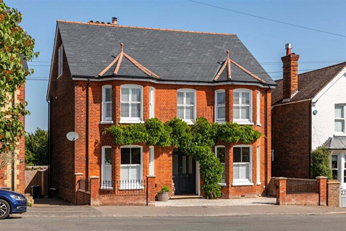 5 Bedroom Detached House For Sale In Cockshot Road, Reigate, RH2