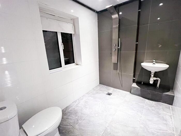 4 Bedroom Terraced House To Rent In Sunnyside Road, London, E10