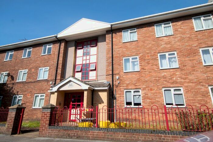 2 Bedroom Flat To Rent In Pease Street, Hull, HU2