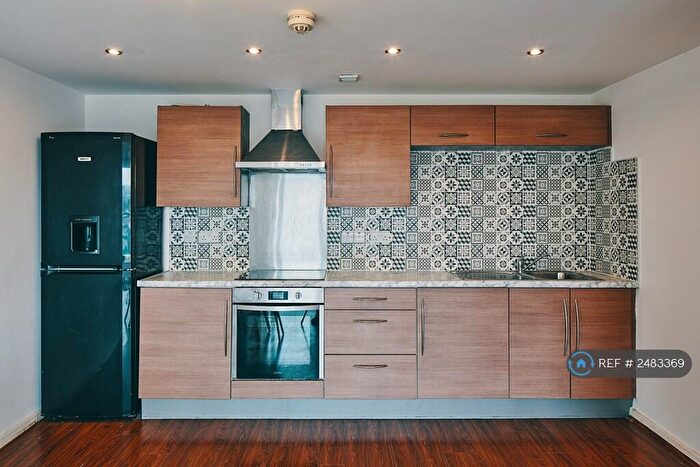 2 Bedroom Flat To Rent In The Vibe, Salford, M7
