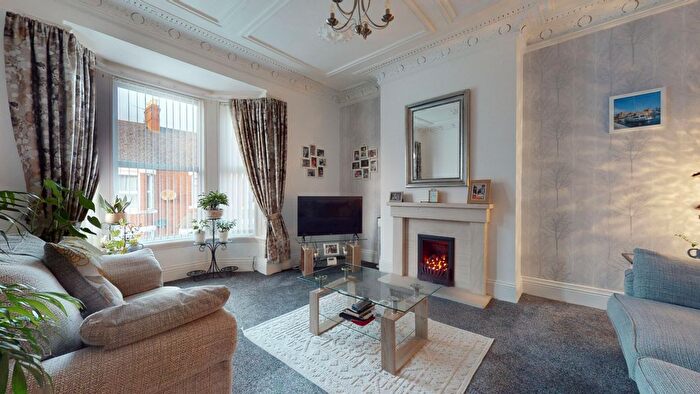 3 Bedroom Flat For Sale In Coleridge Avenue, South Shields, Tyne And Wear, NE33