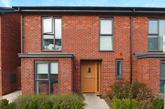 4 Bedroom Semi-Detached House For Sale In Dovestone Close, West Thurrock, Grays, Essex, RM20