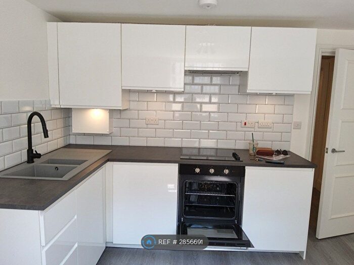 1 Bedroom Flat To Rent In Carlton Crescent, Southampton, SO15