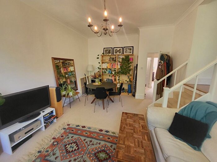 1 Bedroom Flat To Rent In Avenue Road, Highgate, N6