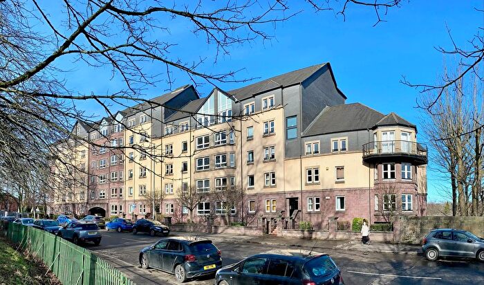 3 Bedroom Flat For Sale In Crow Road, Flat /, Broomhill, Glasgow, G11