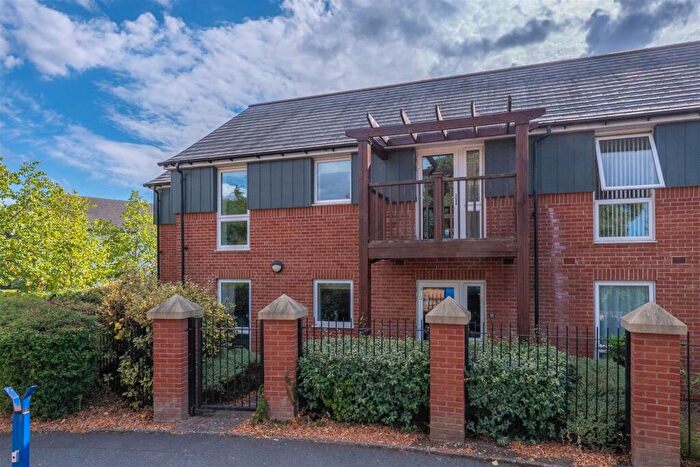 1 Bedroom Apartment For Sale In Jackson Place, Fields Park Drive, Alcester, B49