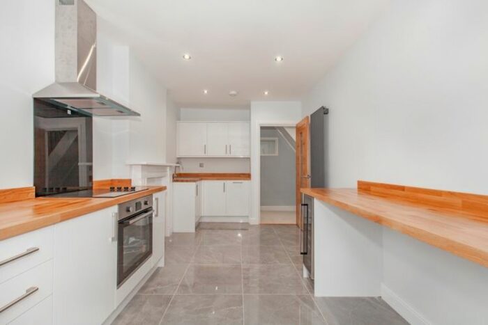 2 Bedroom Flat To Rent In Causeway, Bicester OX26