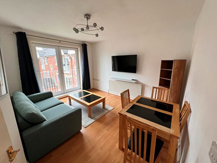 2 Bedroom Flat To Rent In Bole Hill Close, Sheffield, S6