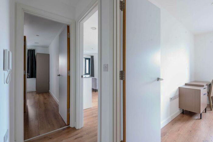 2 Bedroom Flat To Rent In The Lansdowne, Hagley Road, Birmingham, B16