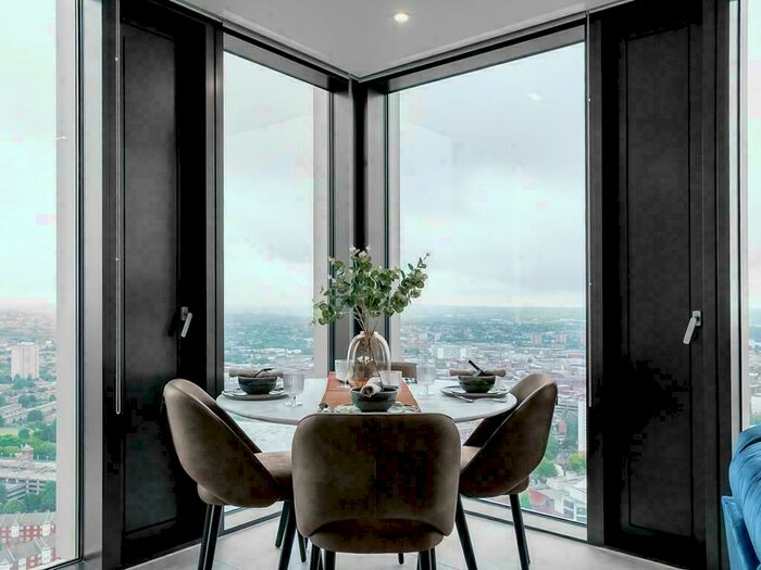 2 Bedroom Apartment To Rent In The Mercian, Broad Street, Birmingham, B15