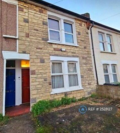 3 Bedroom Terraced House To Rent In Ronver Rd, Lee, SE12