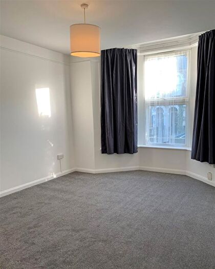 2 Bedroom Flat To Rent In Algernon Road, London, SE13
