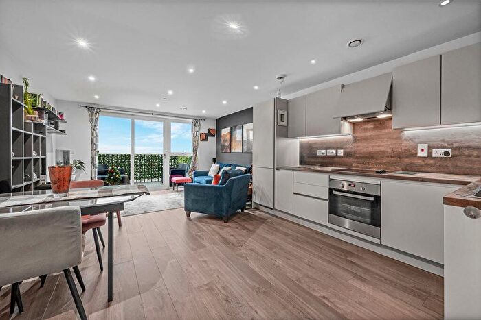 2 Bedroom Duplex To Rent In Moorhen Drive, Peregrine Apartments, NW9