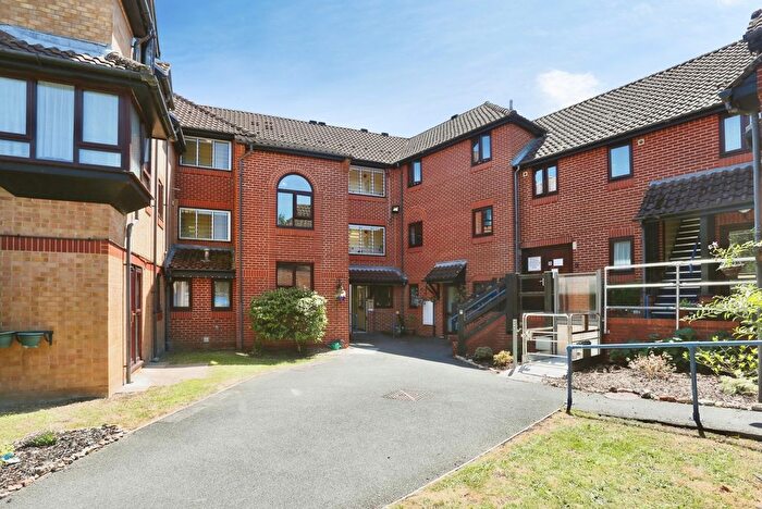 1 Bedroom Flat For Sale In Cawte Road, Southampton, Hampshire, SO15