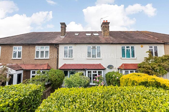 4 Bedroom Terraced House To Rent In The Crescent, New Malden, KT3