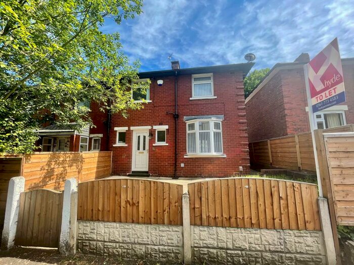 3 Bedroom Semi-Detached House To Rent In Westminster Avenue, Whitefield, Manchester, M45
