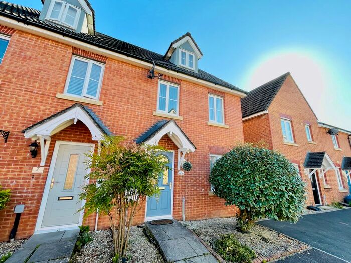 3 Bedroom Semi-Detached House To Rent In Clos Cwm Golau, Merthyr Tydfil, CF47