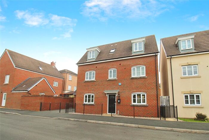 4 Bedroom Detached House For Sale In Toucan Street, Trowbridge, BA14