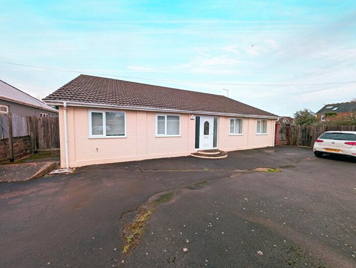3 Bedroom Bungalow To Rent In Southbourne, PO10