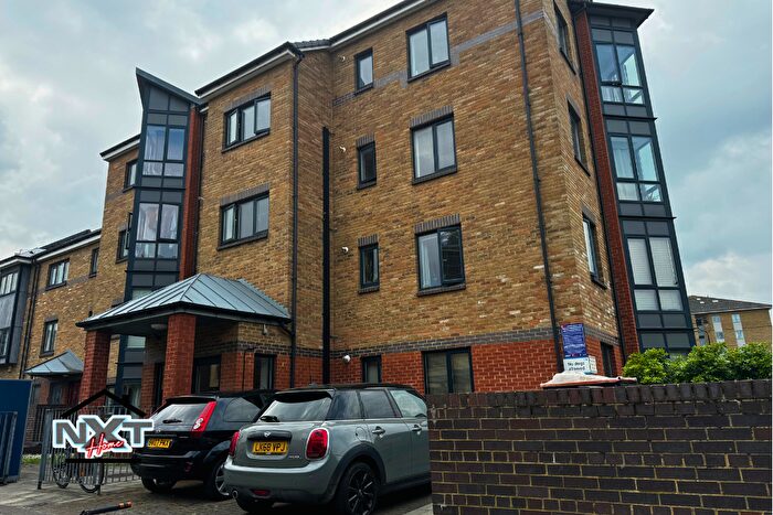 1 Bedroom Flat To Rent In Monteagle Way, Hackney, E5