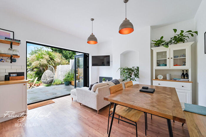 3 Bedroom Semi Detached House For Sale In Sutlej Road, Charlton, SE7