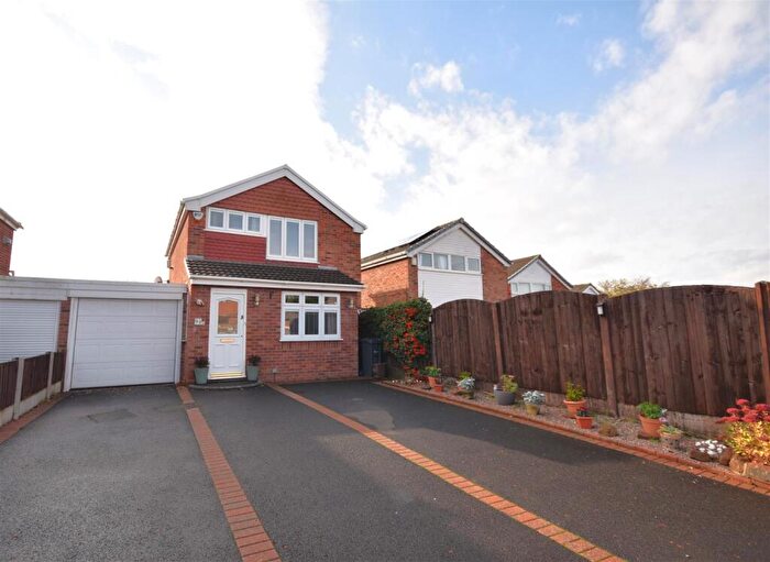 3 Bedroom Detached House For Sale In West Vale, Neston, CH64