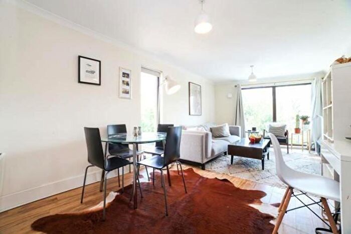 1 Bedroom Flat To Rent In Kennington Park Road, London, SE11